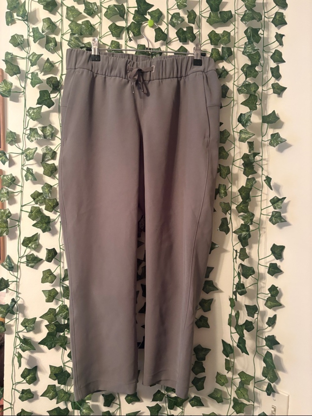 lululemon athletica Women's Gray Drawstring Capri Pants